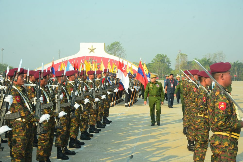 (၇၈) နှစ်မြောက် တပ်မတော်နေ့ စစ်ရေးပြအခမ်းအနားလေ့ကျင့်နေမှုများကြည့်ရှုစစ်ဆေး