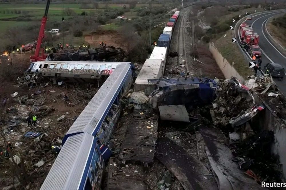 ဂရိမှာ ရထား ၂ စီးတိုက်လို့ အနည်းဆုံး လူ ၂၉ ယောက် သေဆုံး