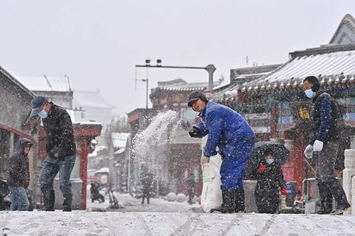 တရုတ်အရှေ့မြောက်ပိုင်းမှာ နှင်းမုန်တိုင်းကြောင့် ရာသီဥတုဆိုးရွားနေ