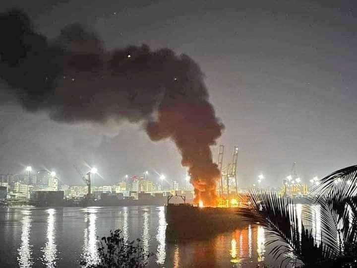 ရန်ကုန်မြစ်အတွင်း ဆီတင်သင်္ဘော မီးလောင်မှုဖြစ်