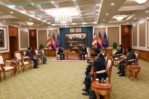 ကမ္ဘောဒီးယားအထက်လွှတ်တော်ဥက္ကဋ္ဌ ဟွန်ဆန်  နှင့် မြန်မာသံအမတ်ကြီးတို့ တွေ့ဆုံ